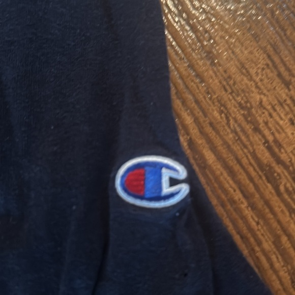 Men's Villanova University Long Sleeve TSHIRT,  Champion, L, Navy - Picture 2 of 4